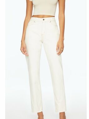 Dynamite Tapered Leg Jeans in Cream